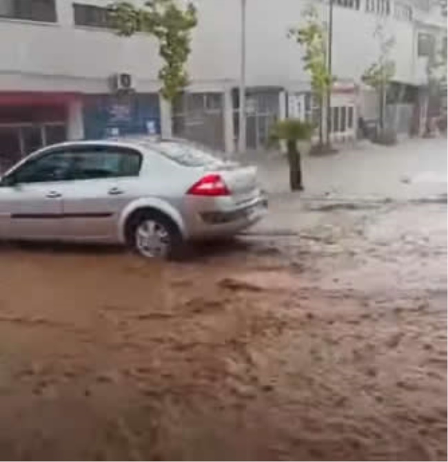 DENİZLİ’NİN İLÇESİNİ SEL VURDU