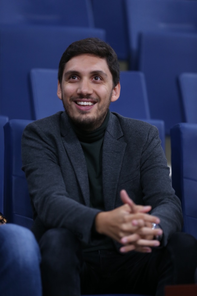  MERKEZEFENDİ BASKET’TE  YÜZLER GÜLÜYOR