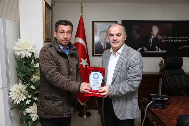 ÖĞRENCİLERDEN BAŞKAN GÜRLESİN’E TEŞEKKÜR