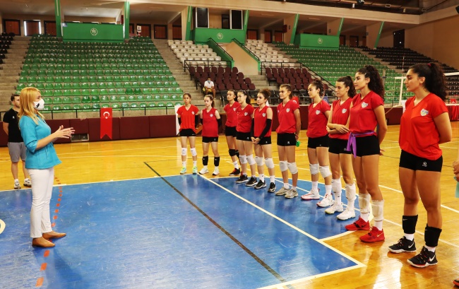 MERKEZEFENDİ’NİN SULTANLARI SAHAYA ÇIKIYOR