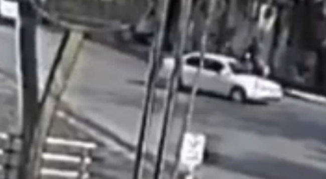 DENİZLİ’DE ÖLÜMCÜL ÇARPIŞMA 2 GENÇ AĞIR YARALI