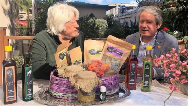  KARA MURAT, ÇAL’IN ÜRETEN KADINLARINDAN ÖVGÜYLE BAHSETTİ