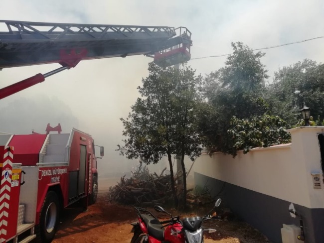 DENİZLİ’DE TEKSTİL ATÖLYESİNDE YANGIN!