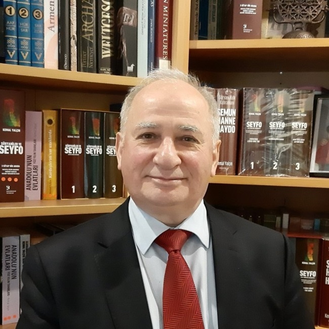 DENİZLİLİ YAZAR KEMAL  YALÇIN MKM’DE  OKURLARIYLA BULUŞUYOR