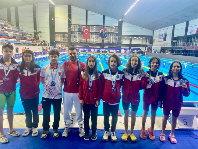 BÜYÜKŞEHİR BELEDİYESPOR YENİ ŞAMPİYONLUK VE REKORLARA DOYMUYOR