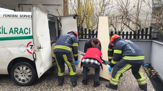 DENİZLİ’DE 27 YAŞINDAKİ GENÇ  HAYATINI KAYBETTİ!