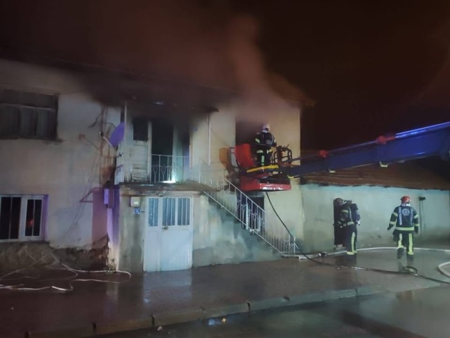 KIŞ GÜNÜ EVSİZ KALDILAR