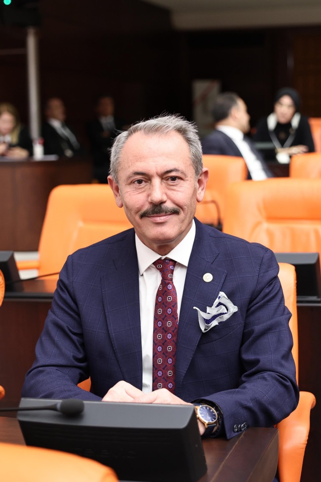 TÜRK MİLLETİ  GAZİ BİR MİLLETTİR!