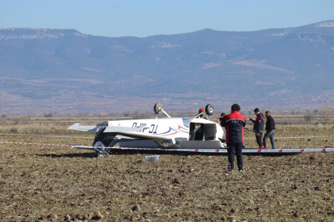  BİR GÜNDE YAPTIĞI 4. UÇUŞTA ZORUNLU İNİŞ YAPAN UÇAKTA İNCELEME BAŞLATILDI