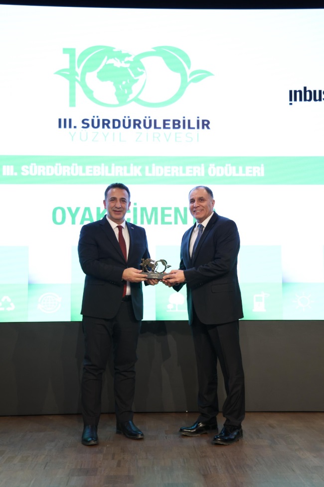 OYAK ÇİMENTO’YA “SÜRDÜRÜLEBİLİRLİK LİDERLERİ” ÖDÜLÜ