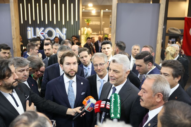 Ticaret Bakanı Prof. Dr. Ömer Bolat’tan Denib Standına Özel Ziyaret